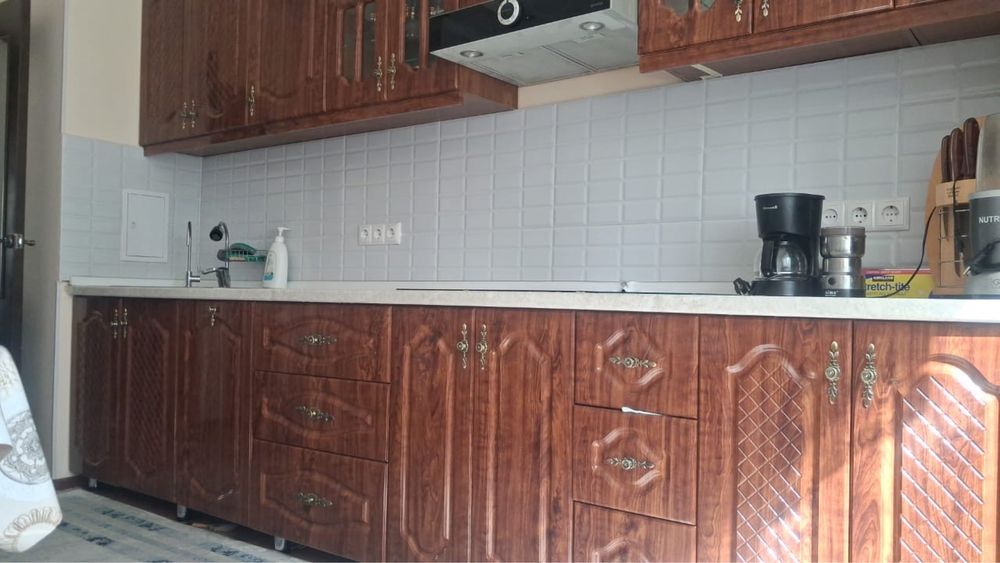 Продам кухонный гарнитур бу