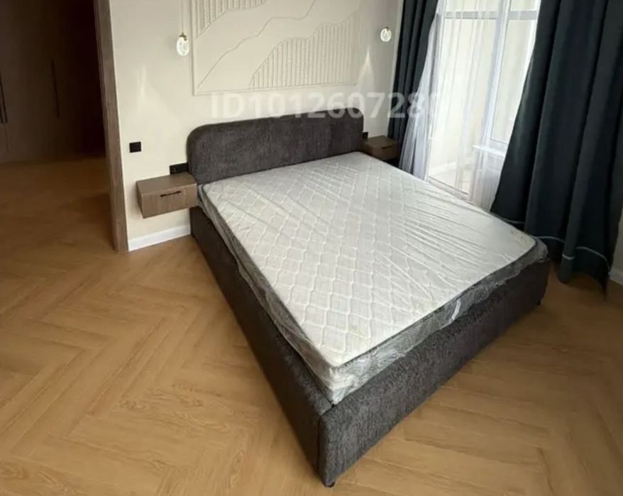Продам кровать абсолютно новая с матрацом