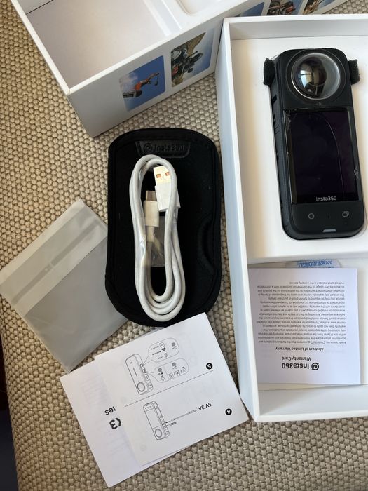 Камера Insta360 X3 + подарък