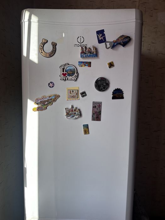 Холодильник Indesit