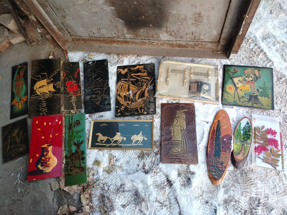 Продам картины советские дерево и железо