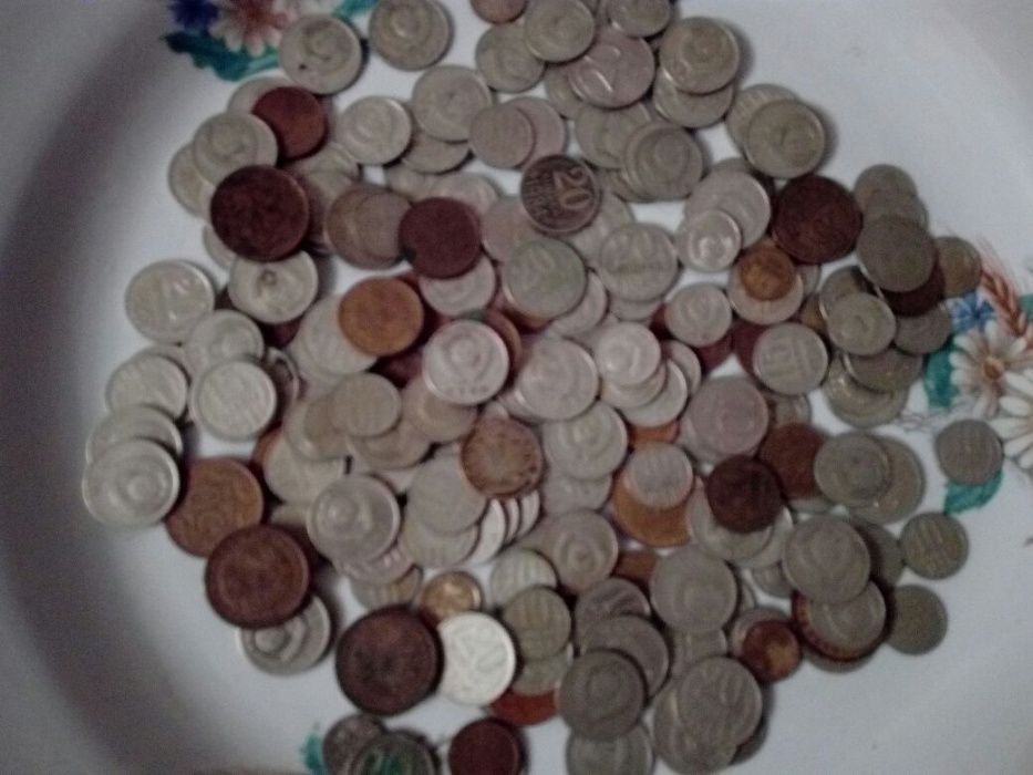 продам манеты разные