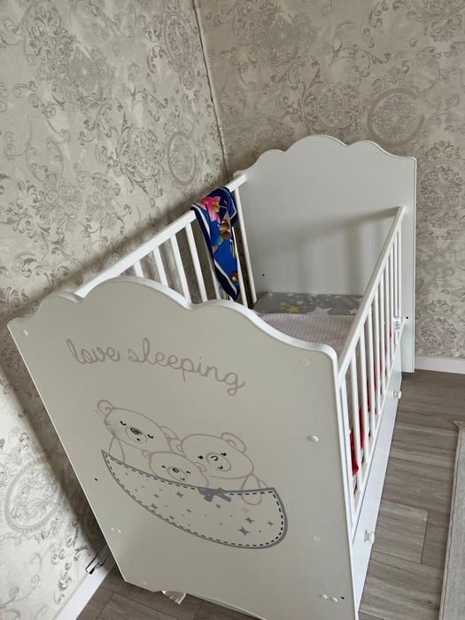 Продам детскую кроватку