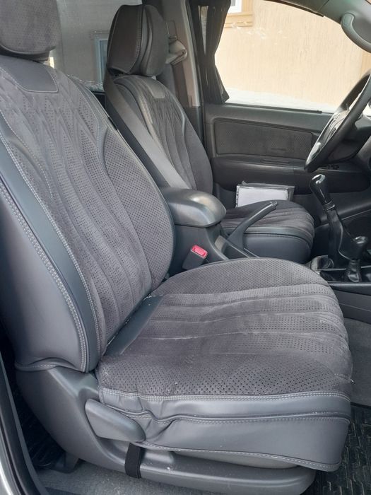 Авточехол на хайлюкс