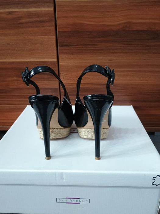 Сандали 36 номер