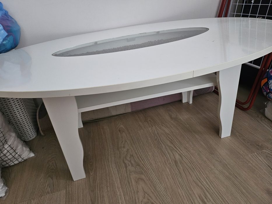 Холна маса, овал