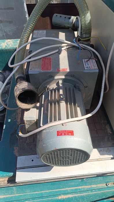 Продам вакуумный насос