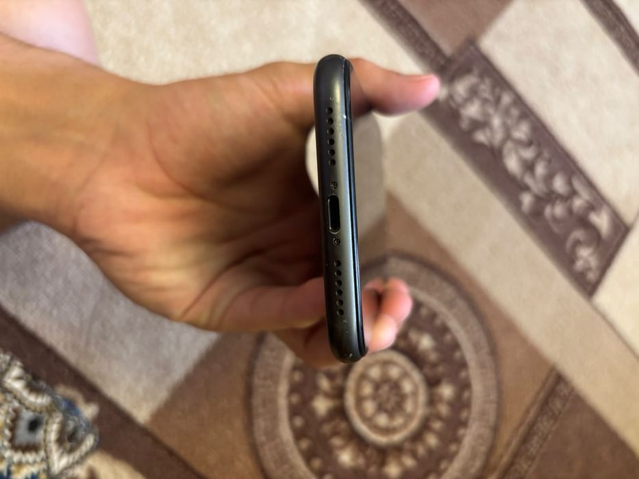 Продам Aiphone 11 64gb
