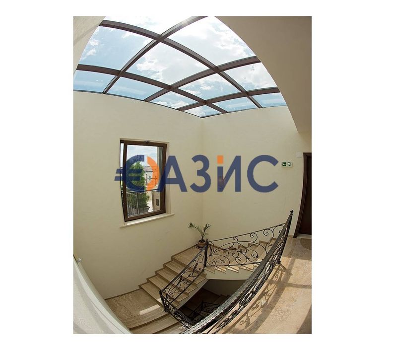 Продава се Двустаен апартамент в к.к. Слънчев бряг - 47 кв.м за 781 €/кв.м - Снимка #12