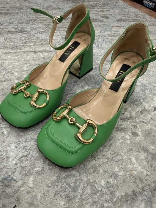 Продам женскую обувь