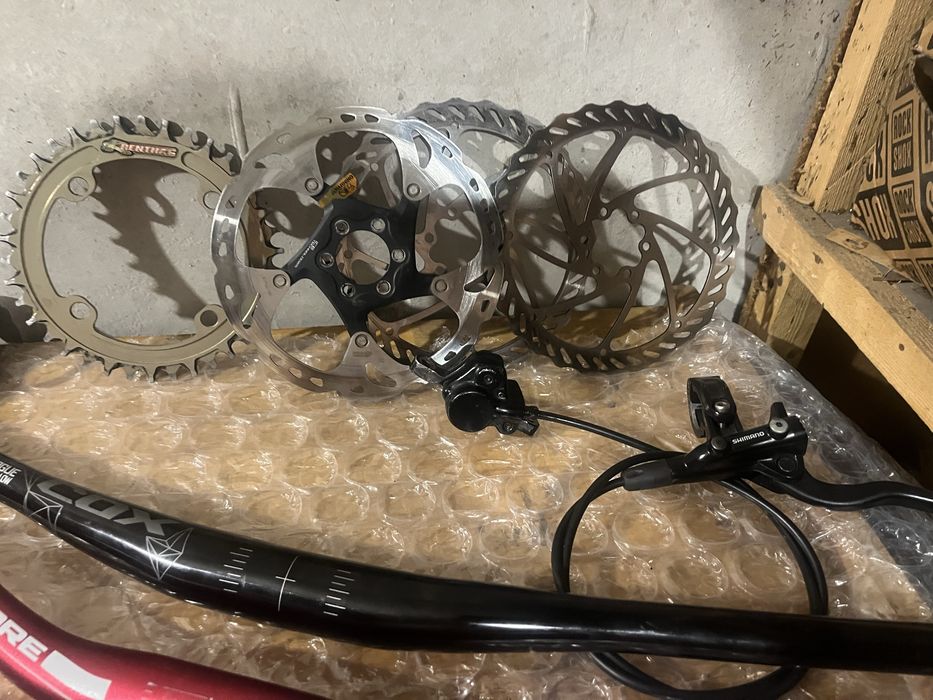 Части за колело вилка,курбели,гуми,дискове,педали,колчета,лапа,барове