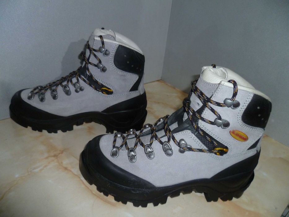 LOWA туристически обувки №38