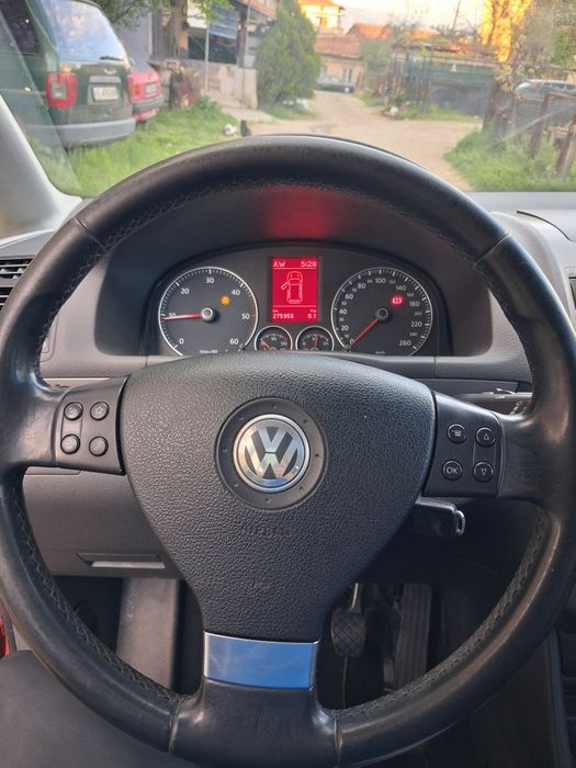 Продавам Volkswagen Touran Cross 2.0 TDI 170 к.с.