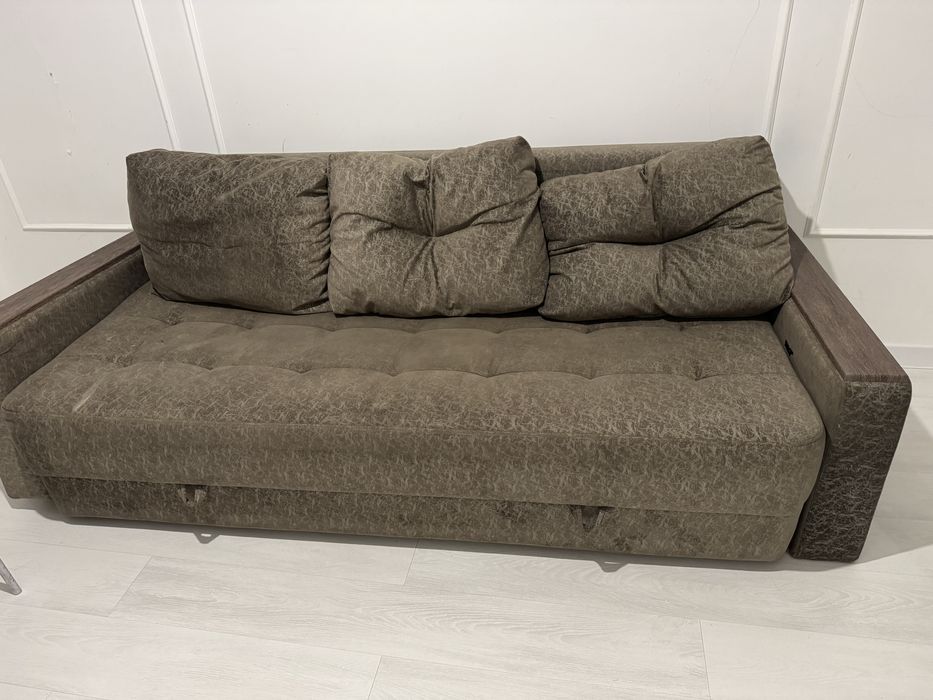 Продам холодильник б/у в рабочем состоянии