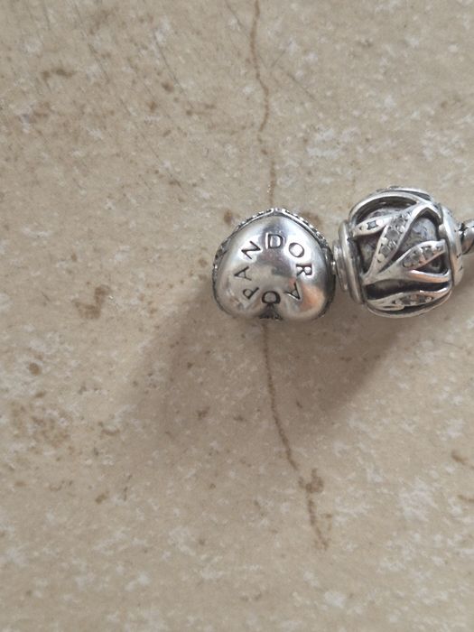 Bratara Pandora cu charmuri