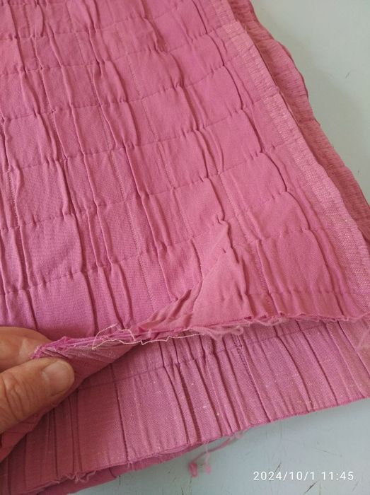 Отрезы тканей, стёганая, в рубчик.