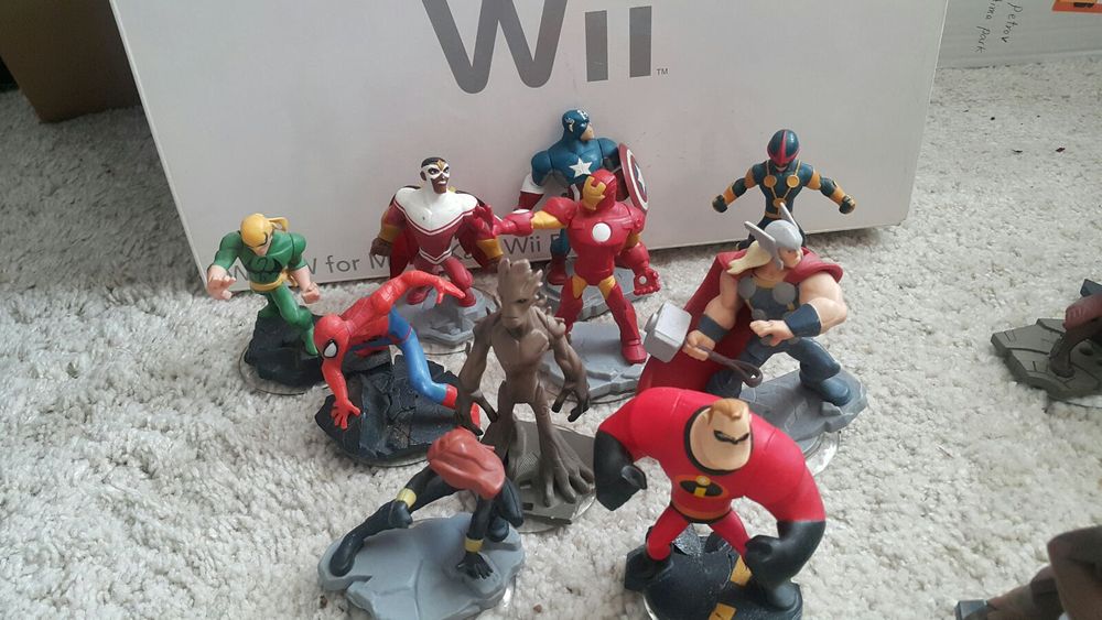 Disney infinity игра,портал, фигурки,значки Xbox ps3, wii Lego dimensi