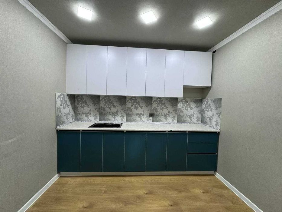 3 хоналик квартира 2 кават кирпичный дом, 5 микр, сомий, софмед