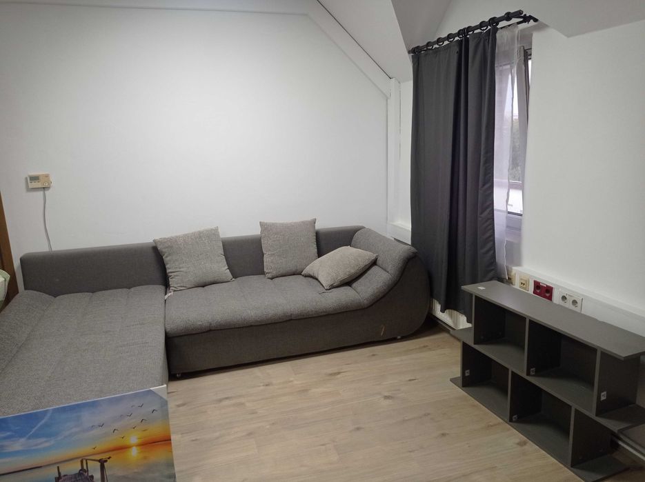 Pers fizica închiriez casa 5 camere in Bălcescu