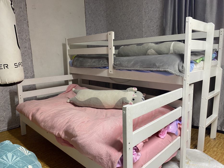 Продам кровать двухярусная