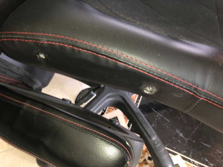 Трябва да се замени 1 болт