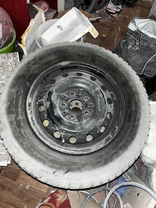 Колесо с диском 205/70 Размер 15