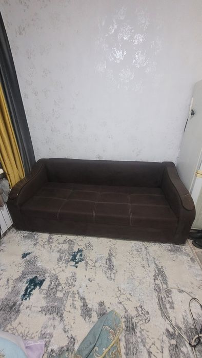 Срочно продам диван