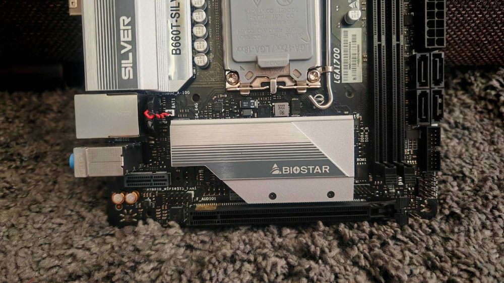 BIOSTAR B660T-Silver Mini-ITX + INTEL i5-12400F, 6 Cores LGA 1700