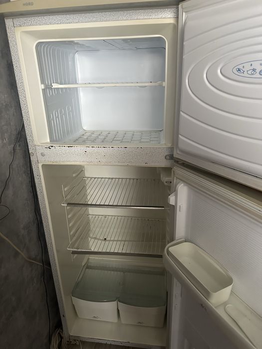 Продам холодильник
