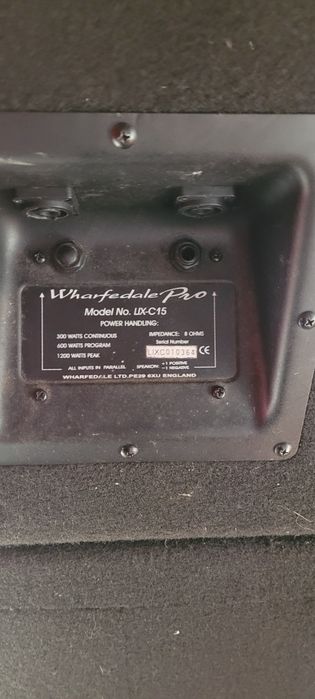 Vând boxe pasive Wharfedale Pro