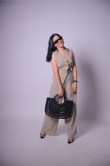 Костюм тройка 42