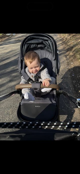 Коляска kidillo.