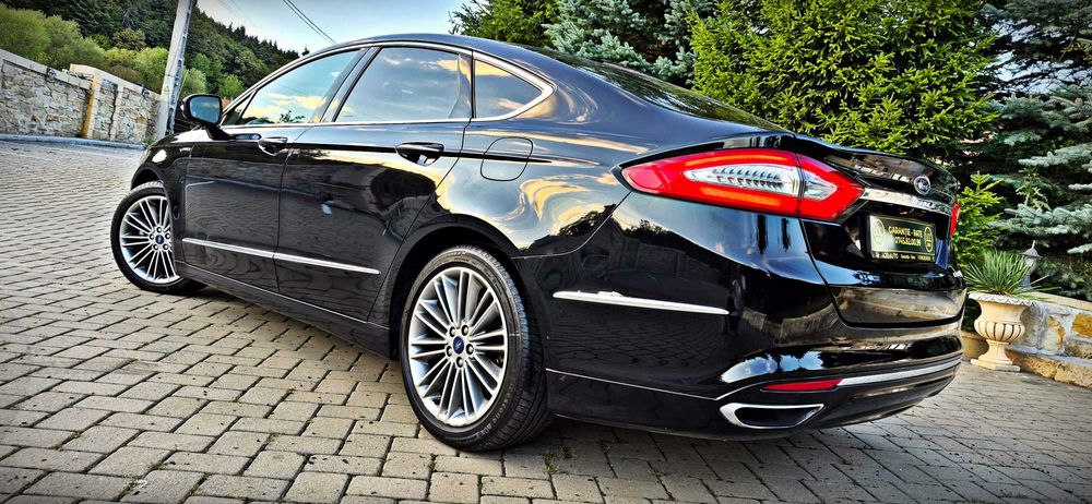 Ford Mondeo FULL Hybrid Vignale