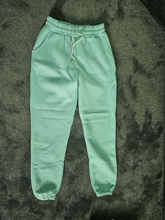 Ново долнище анцунг