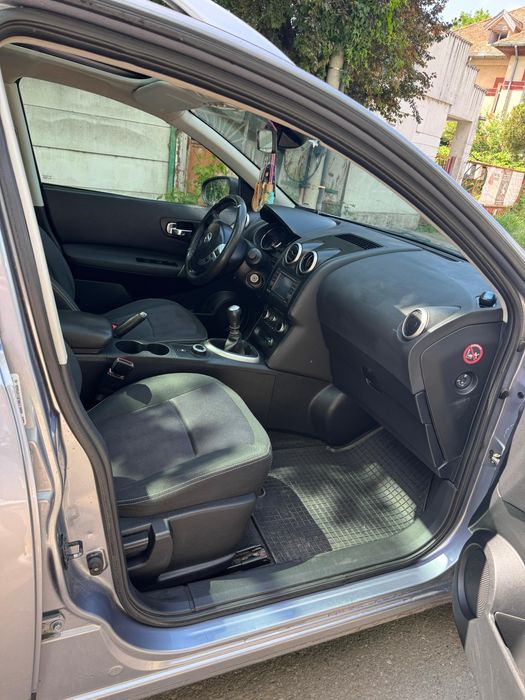 Vând Qashqai 4x4 +2