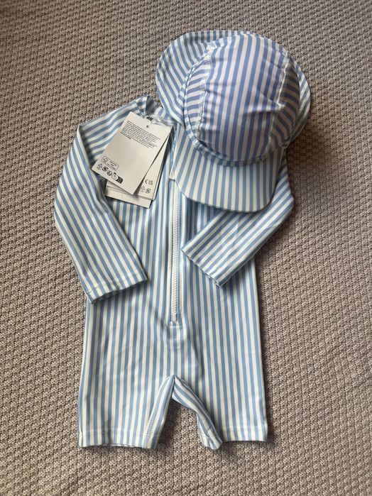 Set costum de baie cu palarie