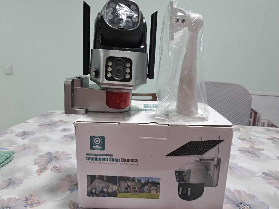 Intelligent Solar Camera V380