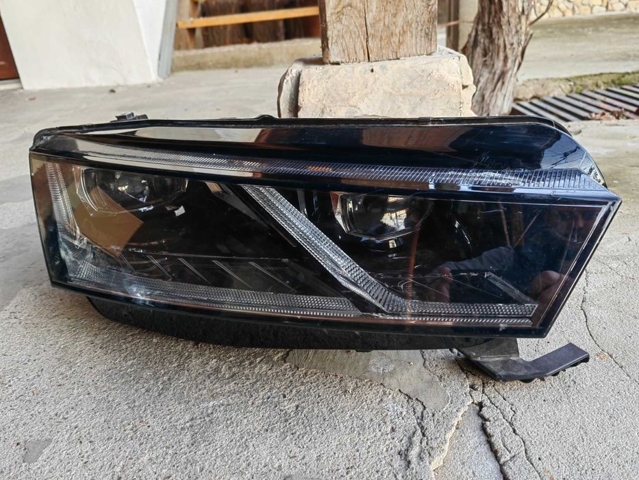 Фар Skoda Octavia 4 LED десен/Фар Шкода Октавиа 4 LED Оригинален