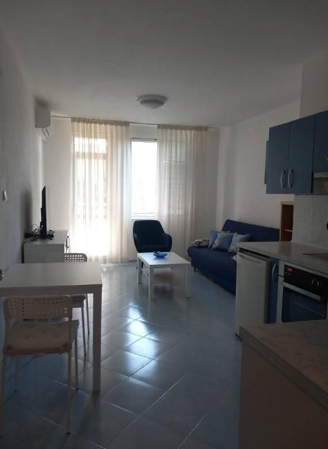 Дава се под наем Двустаен апартамент в Пловдив, Център - 50 кв.м за 400 € - Снимка #1