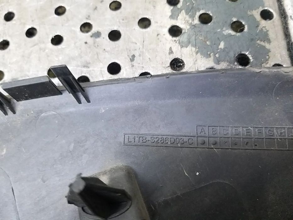 Bandou aripa stanga spate ford puma j2k cf7 l1tbs286d03c