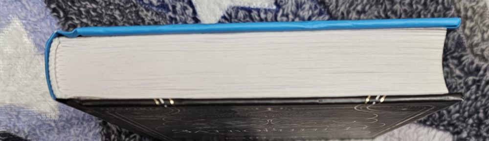 Книга "Затворники"