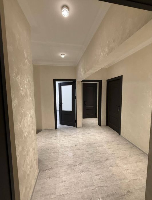 Продаётся 3х комнатная квартира. Вогзал