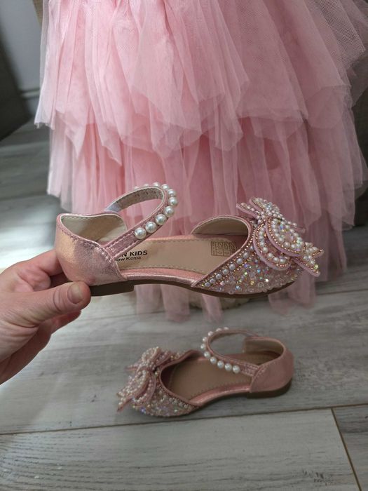 Set rochita si pantofi