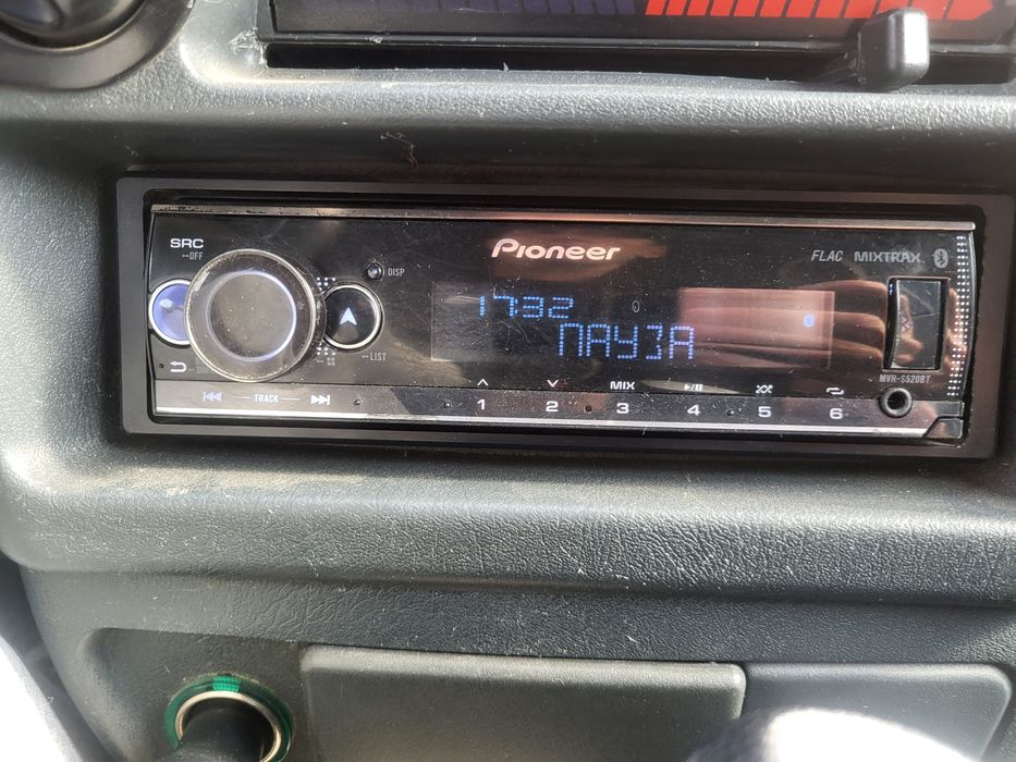 Продам магнитолу Pioneer MVH-S520BT