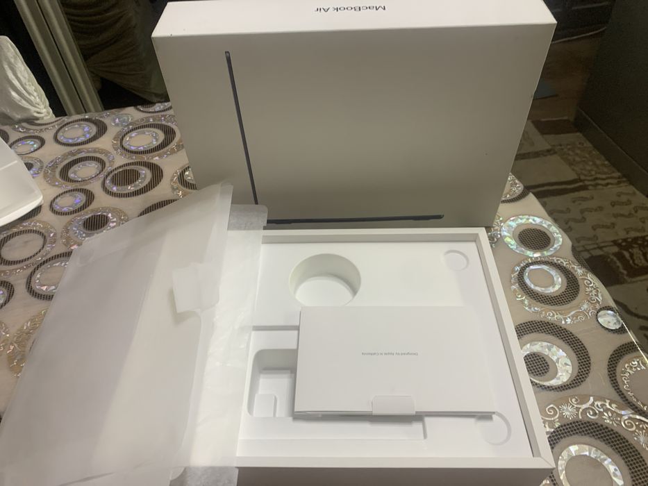 Macbook Air m4 16/256 Срочно Продам!