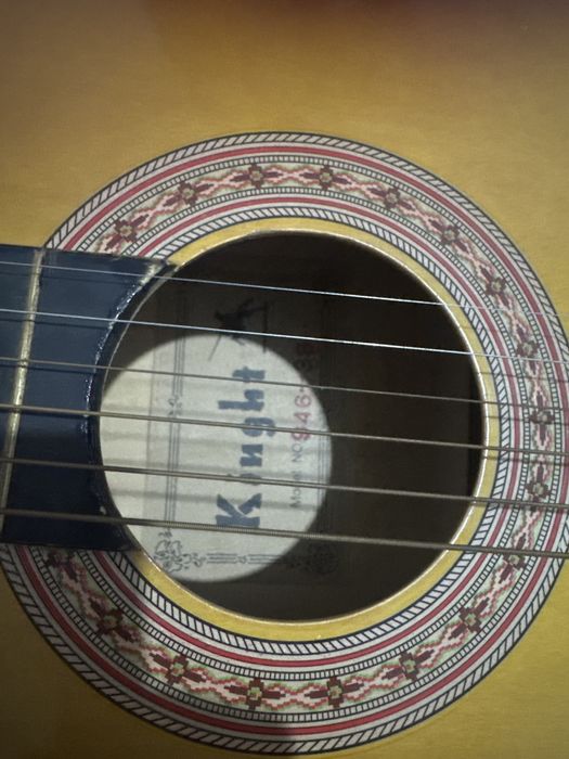 Гитара старая отдам за 10к