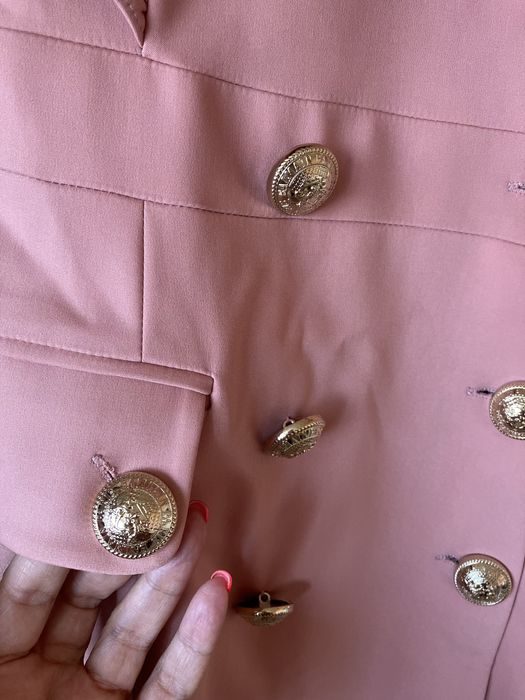Balmain уникални нови рокли