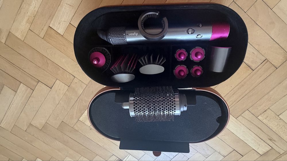 Perie de par Dyson