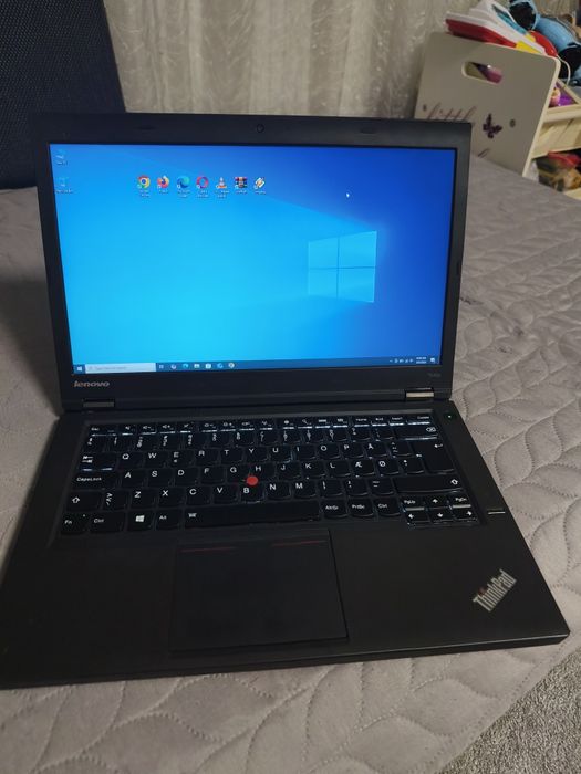 Laptop gaming Lenovo i5 Ram 16Gb ssd 256 video 4Gb win 10 ROBLOX GTA