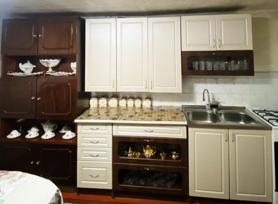 Продается Кухоннный гарнитур !!